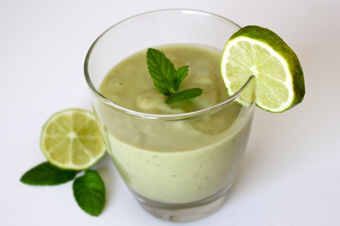 Mražené mojito smoothie.