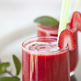 Je libo smoothie s arašídovým máslem nebo spirulinou?