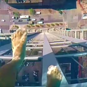 Jestlipak ale přetrvá tento názor i po vstupu do něj?