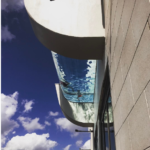 Muž natočil, jak se v tomto bazéně prochází. Video se pochopitelně bleskurychle rozšířilo.