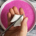 Rozřízneme diagonálně maršmeloun...