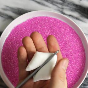 Rozřízneme diagonálně maršmeloun...