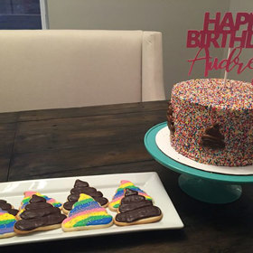 ... nebo si pochutnávali spolu s oslavenkyní na hnědém dortu.