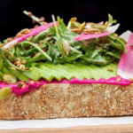 Avokádový toast podruhé.