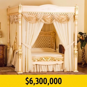 3. Postel vykládaná vzácnými kameny a dekorovaná zlatem. Nejkrásnější, to bezesporu je. Zdali se v ní i nejlépe spí? Pokud vás to zajímá, můžete to zkusit. Nejdřív ale musíte našetřit 156 000 000 korun. Přesně za tolik si ji můžete odvézt.