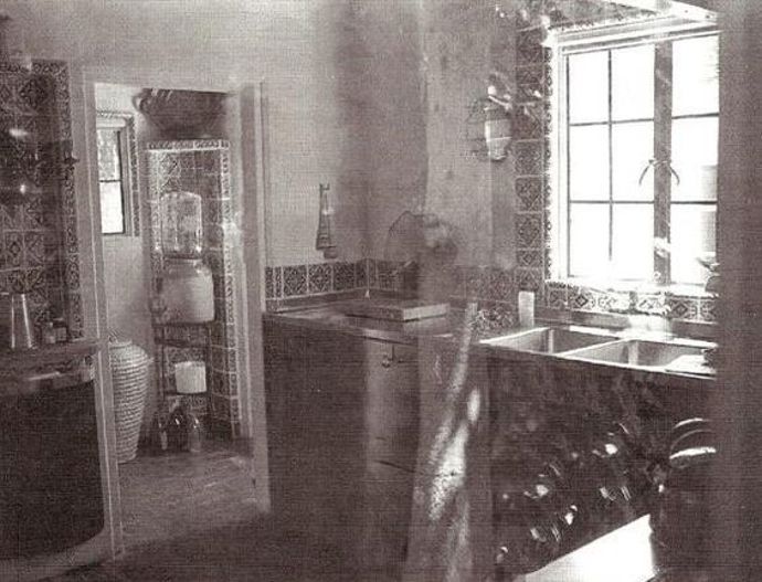 Dlaždice evokující temperamentní jih se opakovaly v hereččině domě na několika místech.