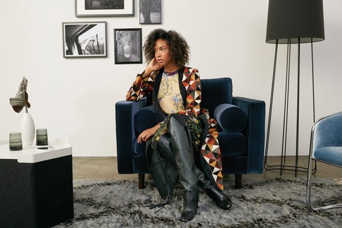 8. Zaměřte se na své emoce. „Často ke mně lidé chodí a říkají ,můj dům má tíživou energii‘; ale jakmile odstraníme úzkost, strach a vztek, cítí se ve svých domovech o dost lépe!“ říká Scher.