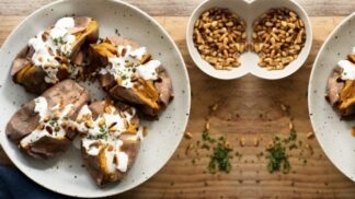 Pečené batáty s jogurtovým dipem máte hotové cobydup!