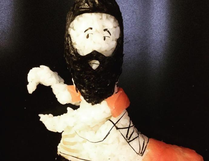 Zdolat maraton v těchto teniskách? To by šlo! Tento Číňan připravuje netradiční sushi