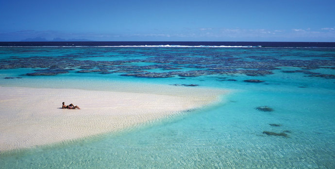 Atol Tetiaroa ve Francouzské Polynésii.