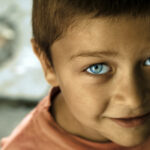 2. Projasní se vaše vidění. Naše oči nám slouží dobře s dostatkem luteinu. Výzkum z roku 2004 potvrdil naleziště této látky právě ve vejcích. Nedostatek luteinu se projevuje neblaze – oční tkáně se deformují a zrak slábne.