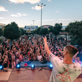 Festival Ynspirology ovládl během víkendu Zličín i svět on-linu