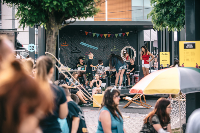 Festival Ynspirology ovládl během víkendu Zličín i svět on-linu