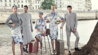 Promo foto slavného módního domu? Ne, nové oblečení posádky Hainan Airlines!