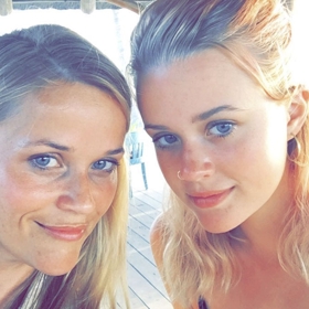 1. Reese Witherspoon (41) se svou dcerou Avou Phillippe (17).