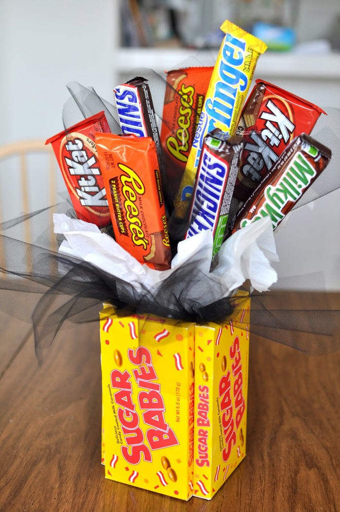 Pugét z cukrovinek.