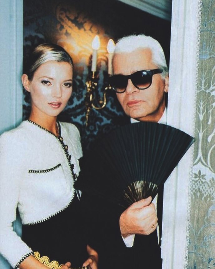 Lagerfeldova múza 90.let Kate Moss