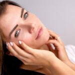 Správnou a včasnou péčí se dá vráskám a kruhům pod očima předejít.