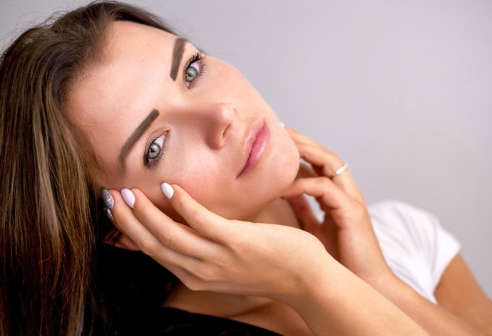 Správnou a včasnou péčí se dá vráskám a kruhům pod očima předejít.