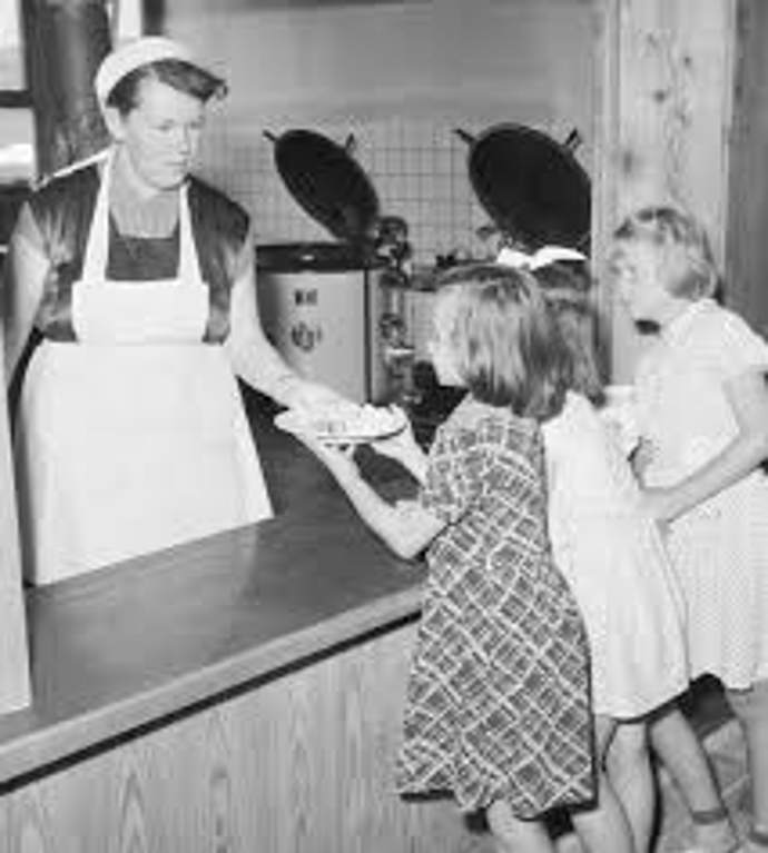 Ještě horší to bylo ve školní jídelně