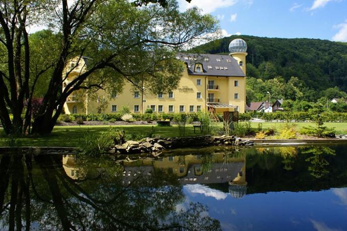 Hotel Hrubá Voda se pyšní krásným okolím.