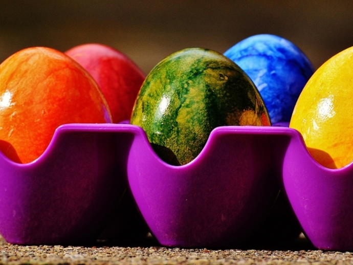 Barvy k Velikonocům bezesporu patří.