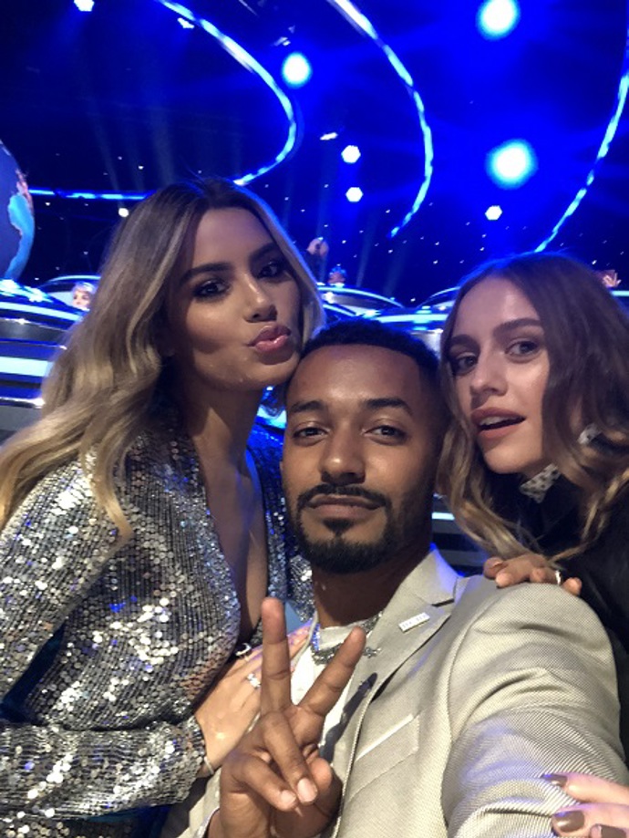 Yemi s Ariadnou Guttierez a Cecilií Lassen