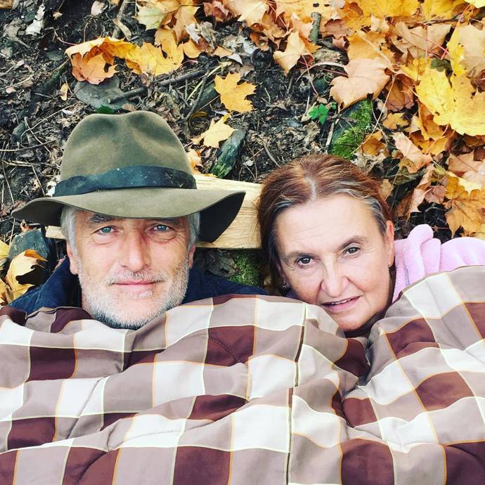 Z mladých instagramových hvězd se přátelí s kuchařkou Kamu a zpěvákem Adamem Mišíkem.