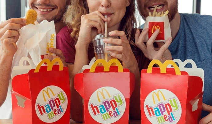 Autorkou nápadu zařazení dětského menu do nabídky McDonald´s se v polovině 70. let minulého století stala Yolanda Fernández de
Cofiño, která svému manželovi pomáhala řídit jednu z restaurací v Guatemale