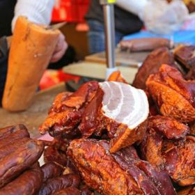 Zabijačkové dobroty budou k ochutnání na místě i k zakoupení s sebou domů.