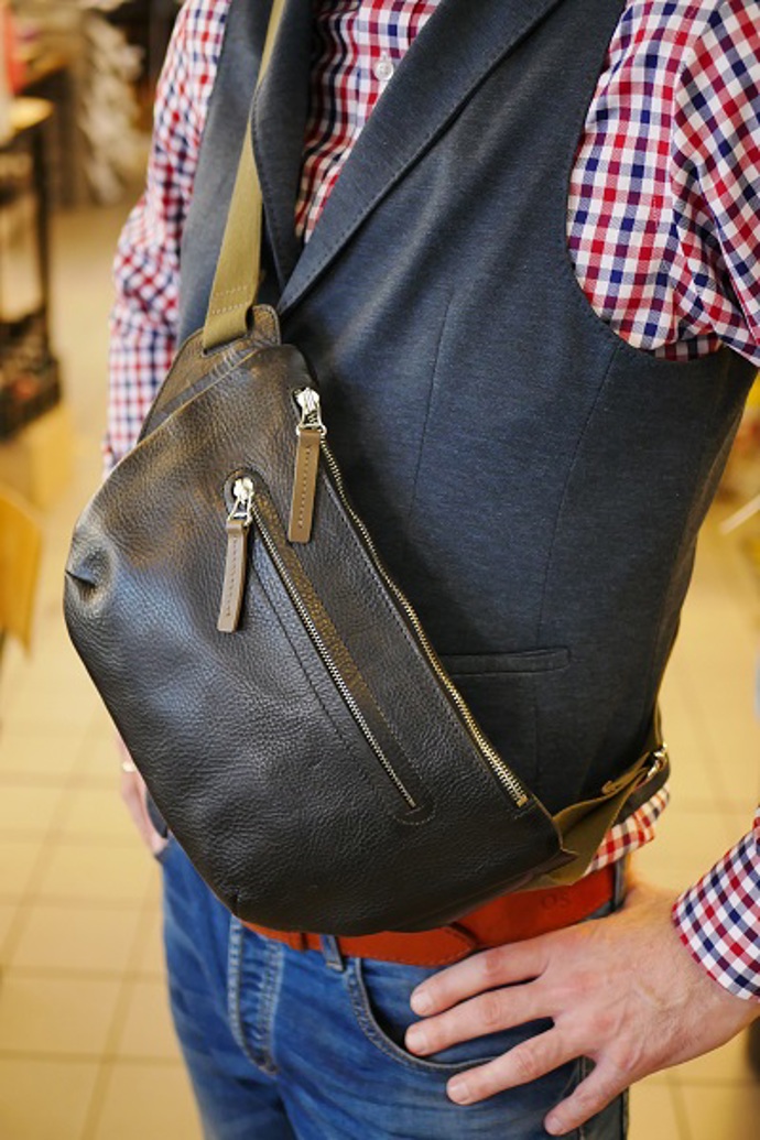 Kožená ledvinka cross body