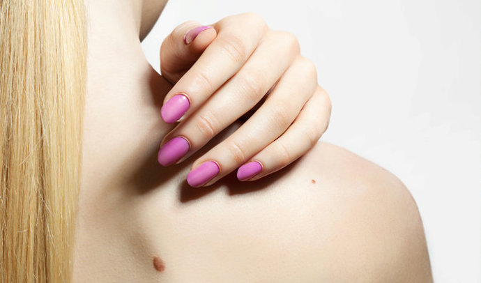 Pozor na pihy, které mění tvar a barvu.