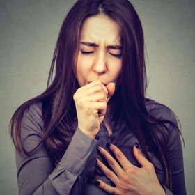 Kašel někdy může pěkně potrápit