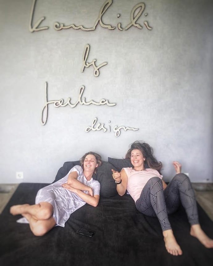 Holky po náročné cestě dorazily na Bali