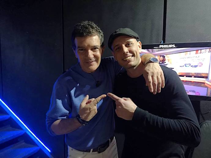 Z Alexova vystoupení ve španělské show byl nejvíc nadšen Antonio Banderas.