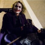 v masce se často objevoval na place i mimo natáčecí záběry