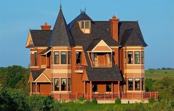 Garland, Nebraska,  695 000 USD.