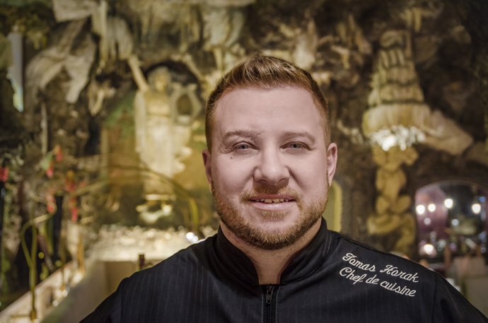 Horákovy delikatesy si dopřejete v restauraci Triton na Václavském náměstí.