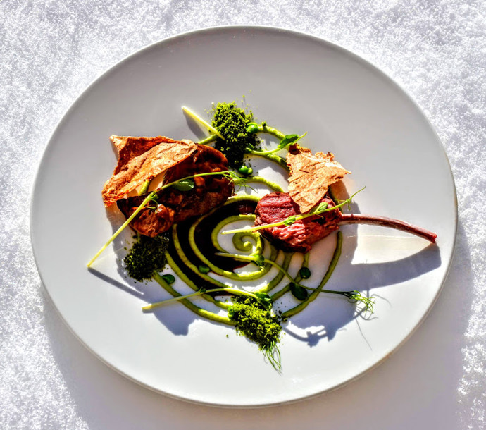 Na Moravě i v Posázaví si pochutnáte na lahodném jehněčím