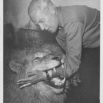 Ludvík Grác se svým mazlíčkem Plutem