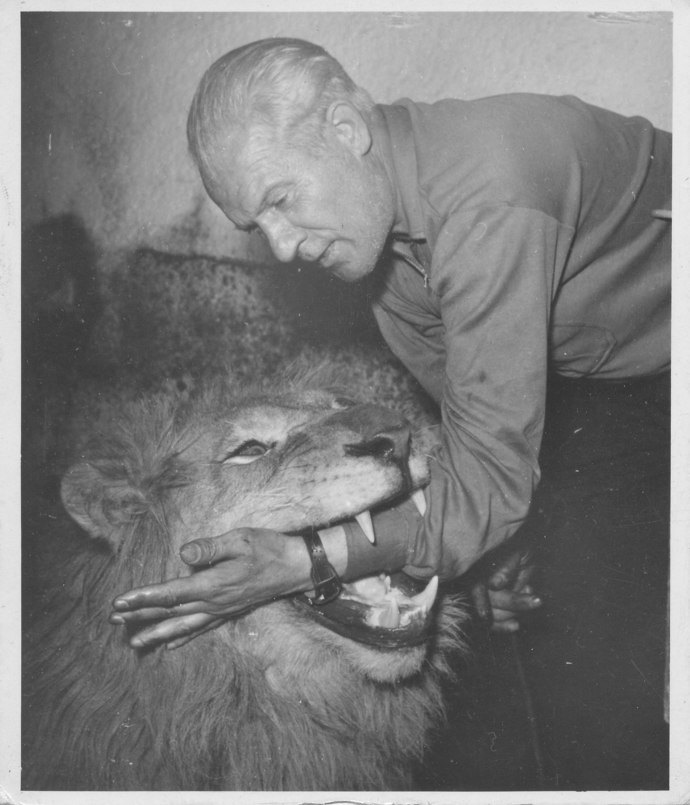 Ludvík Grác se svým mazlíčkem Plutem