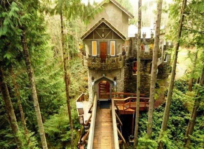 Sedro Woolley, Washington, 895 000 USD.