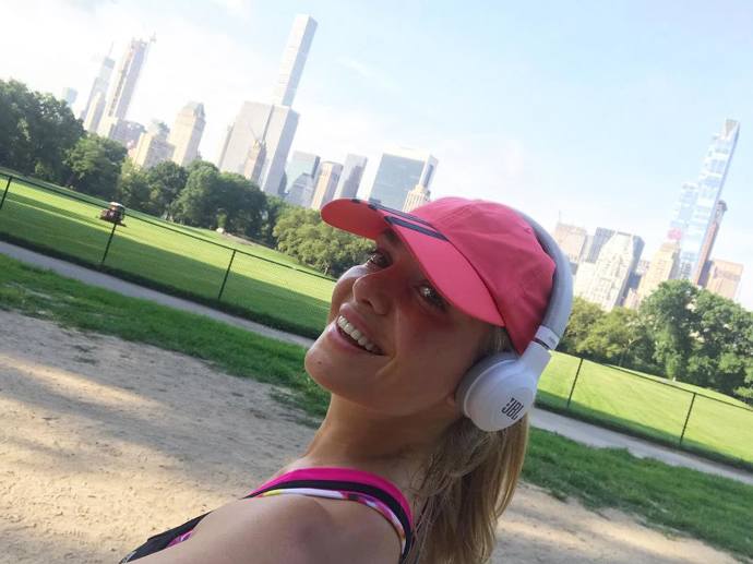 Vždy sladěná a s hudbou v uších, tak běhá nejkrásnější žena světa Taťána Gregor Brzobohatá.