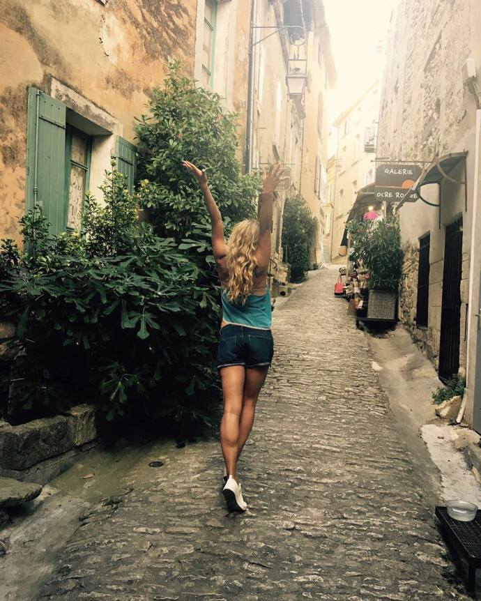 Táňa sportuje celý život.