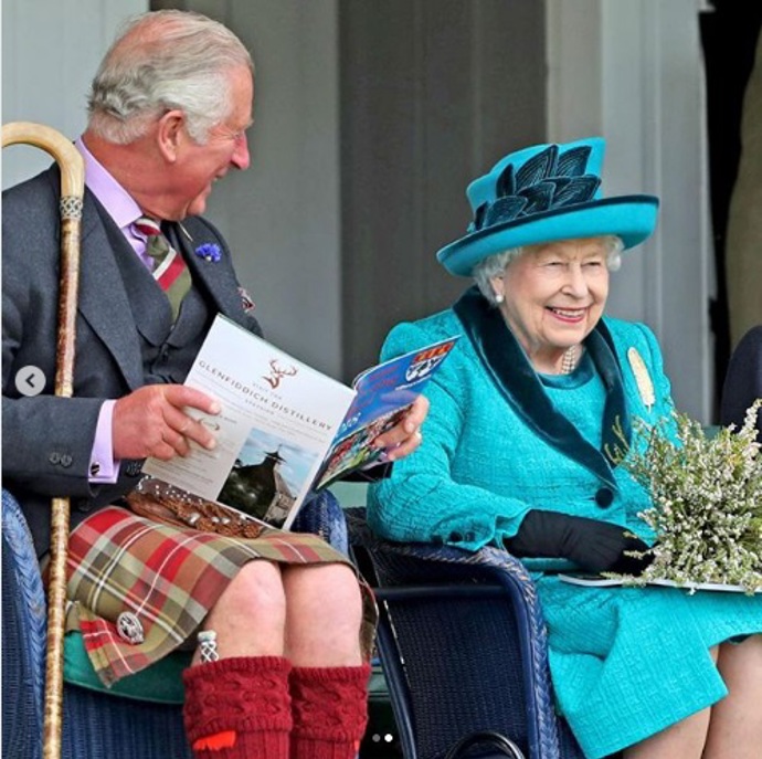 Rok 2018 - se synem Charlesem o pár let později.