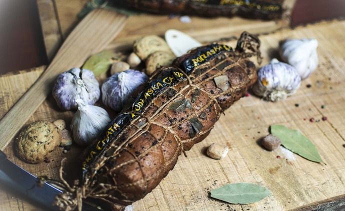 Do nádivky je nejlepší uzené maso, někdo ale místo něj používá třeba uzeninu nebo maso kuřecí