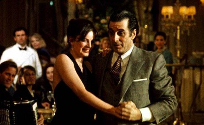 Jako svůdník ve filmu Vůně ženy.