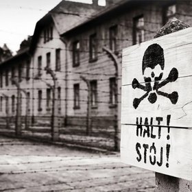 Do nevěstince chodili mužští vězni, kteří dobře pracovali a „povyražení“ dostávali jako odměnu za dobře odvedenou práci.