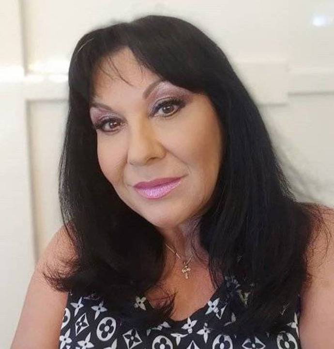 Dáda se po ošklivém rozchodu s Felixem Slováčkem, nehodě, kterou způsobila v podnapilém stavu, zvedla a snaží se se sebou něco dělat