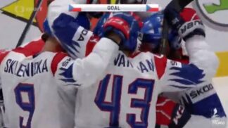 Slavná česká hokejová objetí.